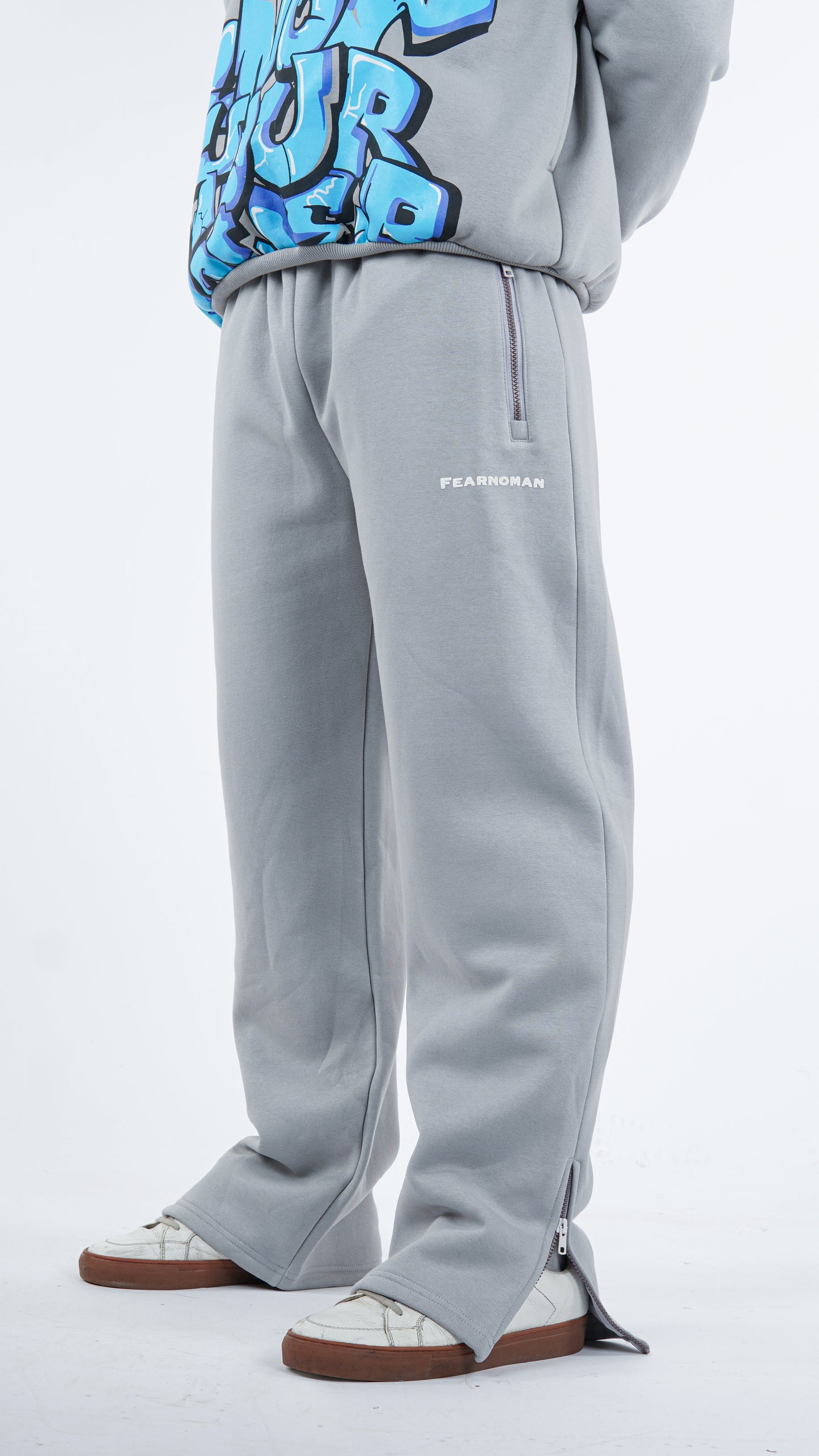 BASIC GREY TRACKPANTS