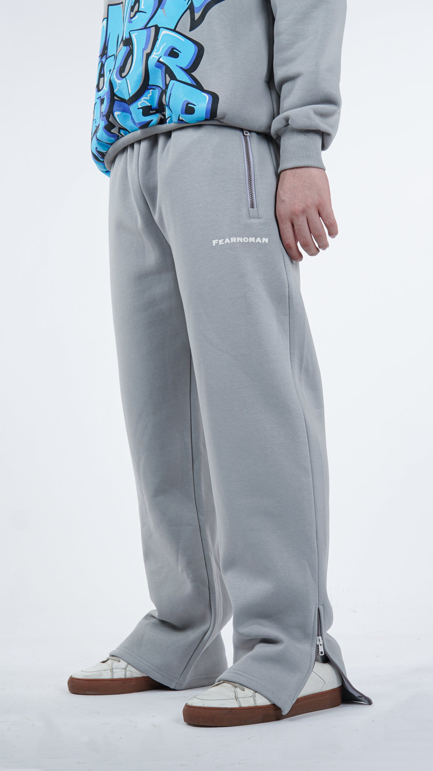 BASIC GREY TRACKPANTS