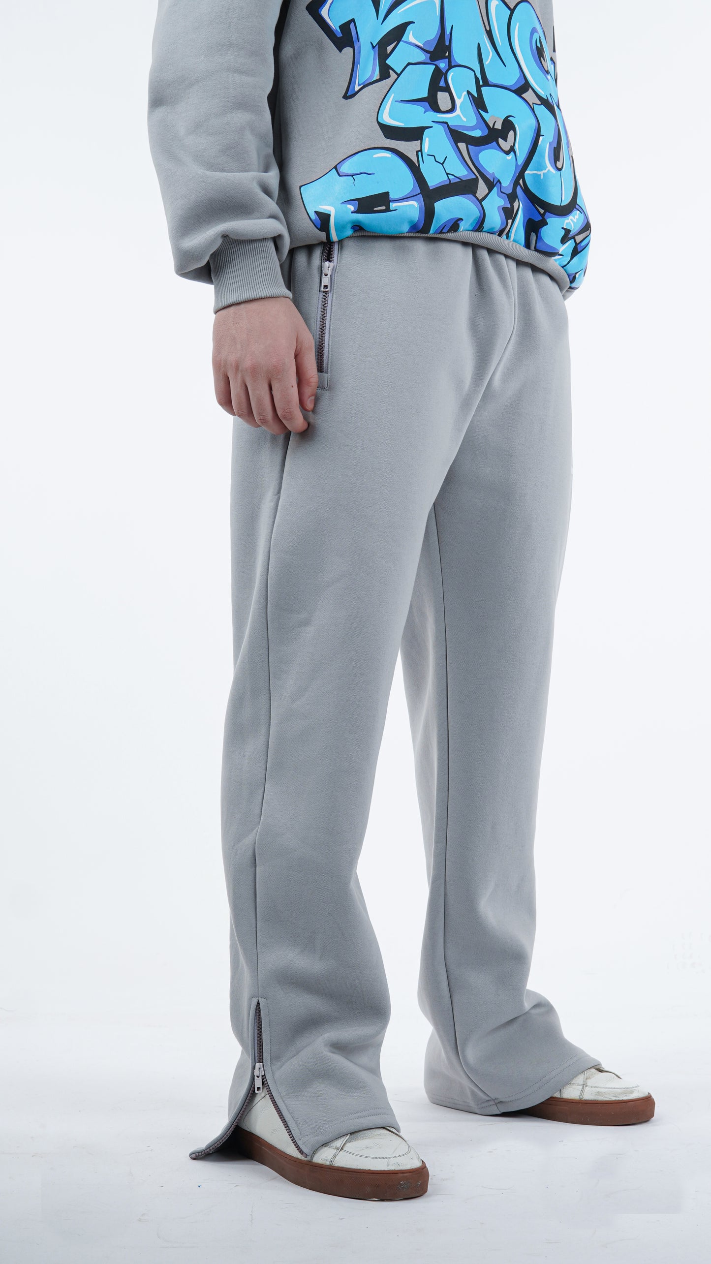 BASIC GREY TRACKPANTS