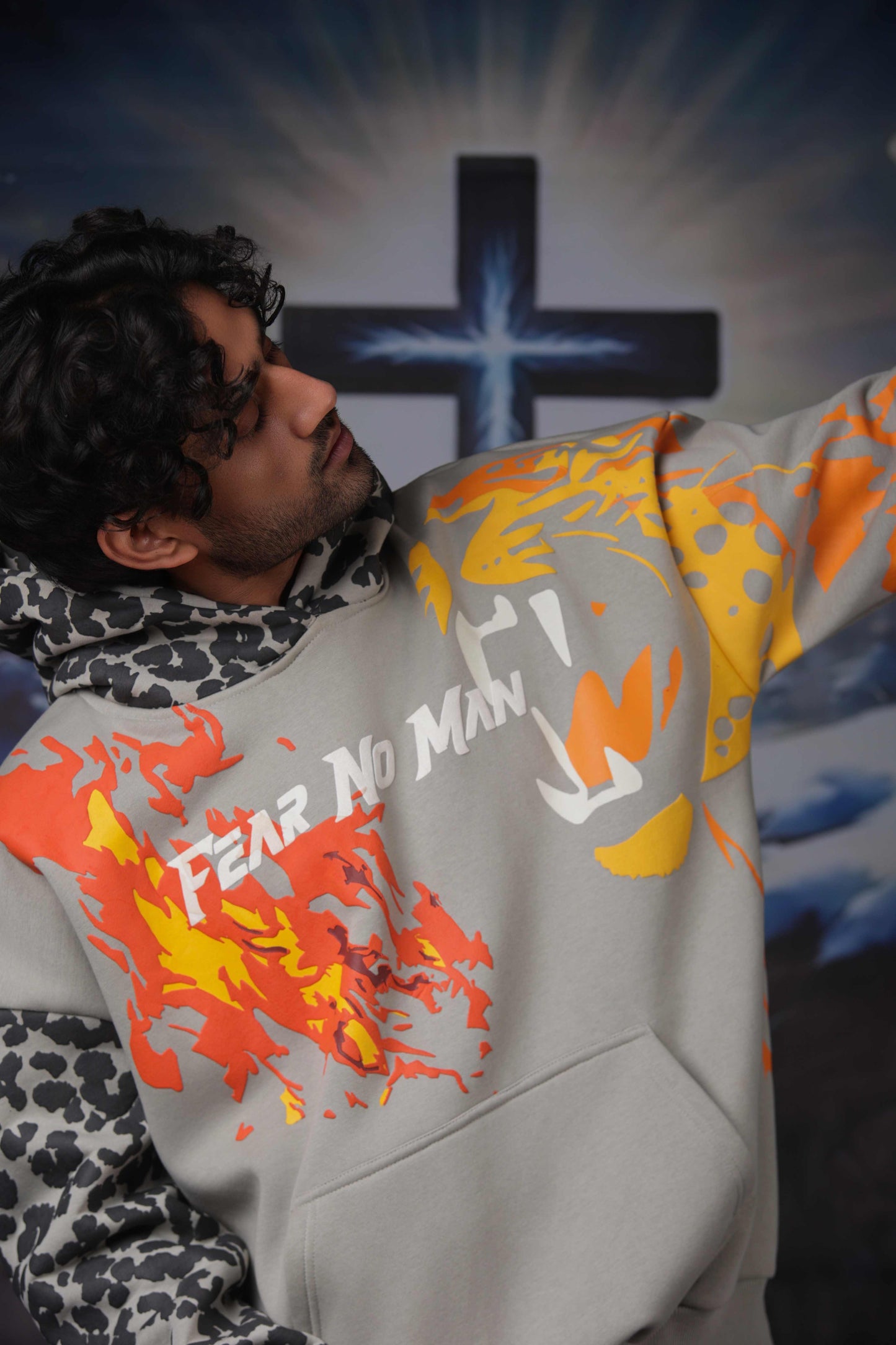 DOMINANCE HOODIE (GREY)