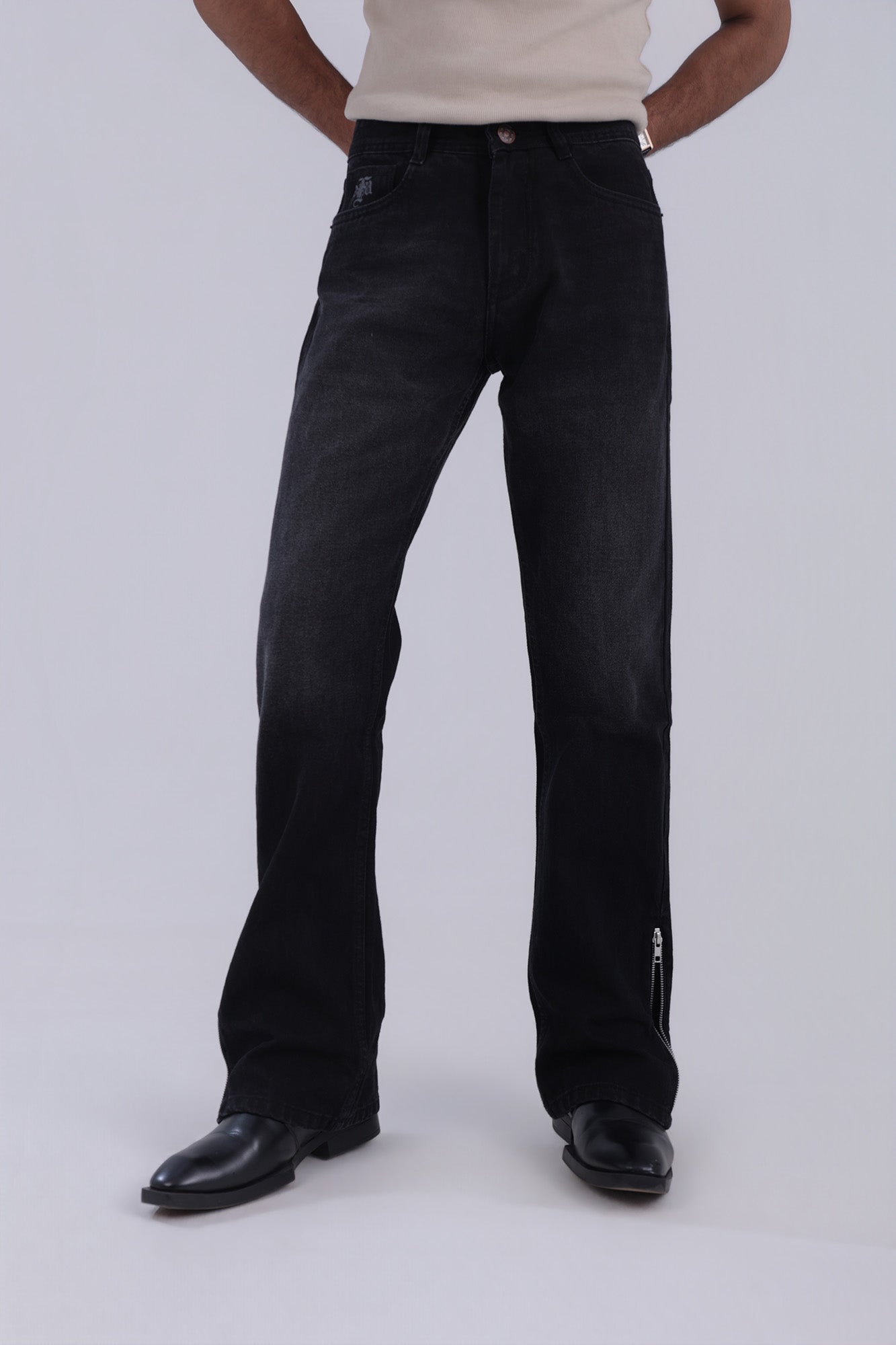 BLACK WASHED BOOTCUT DENIM