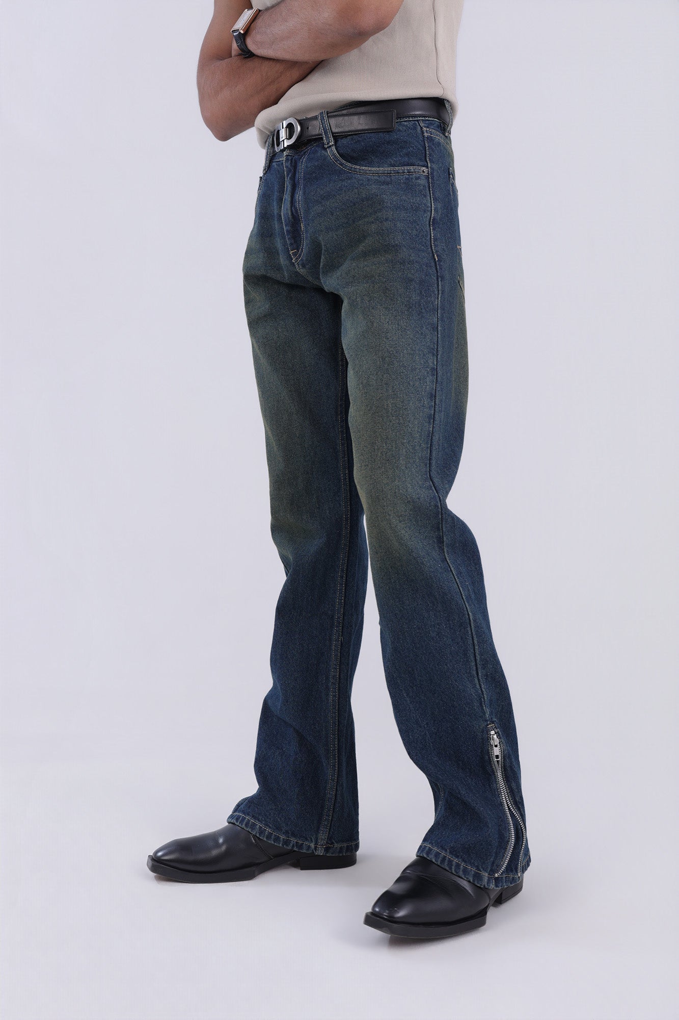 TINT WASHED BOOTCUT DENIM