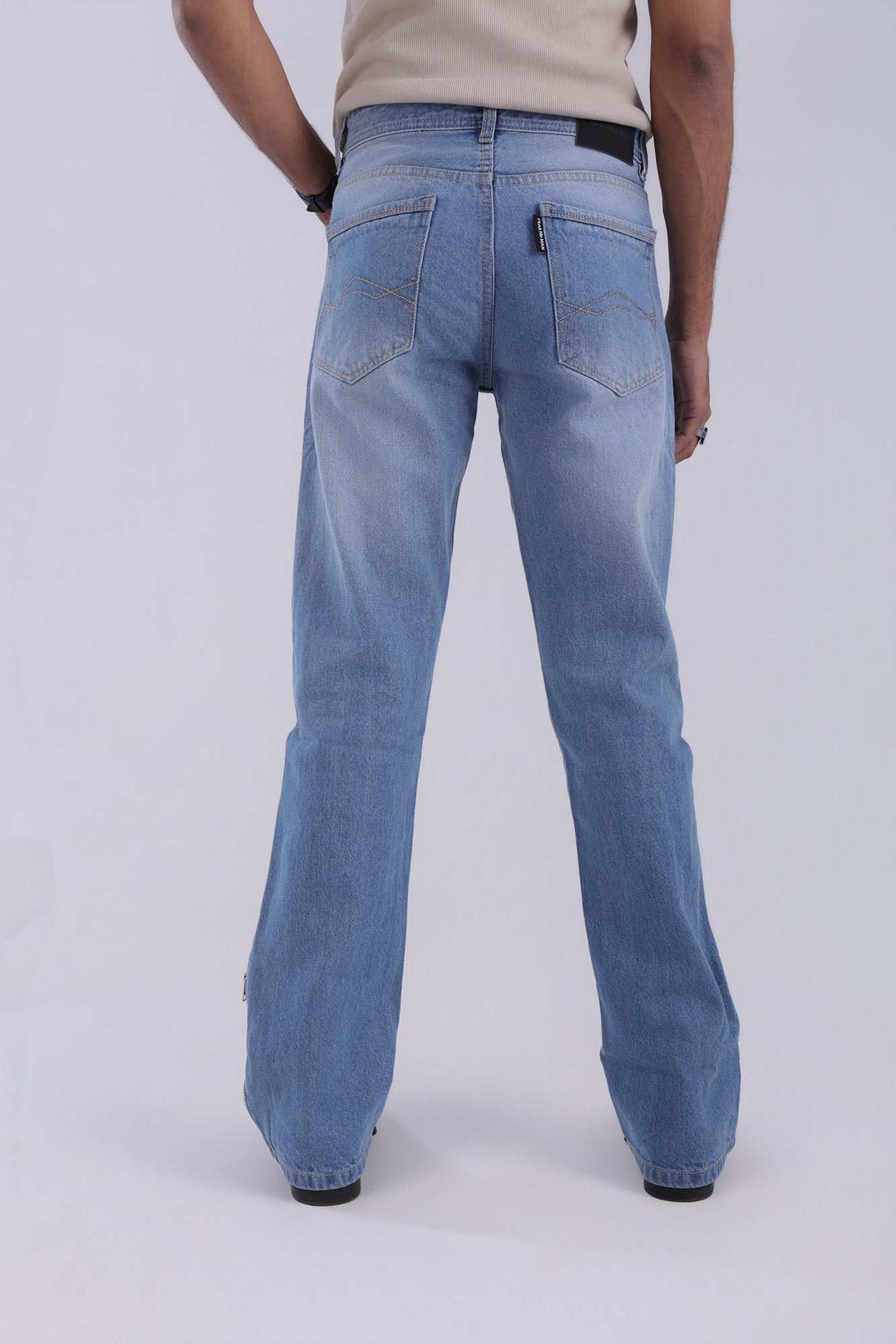 BLUE WASHED BOOTCUT DENIM