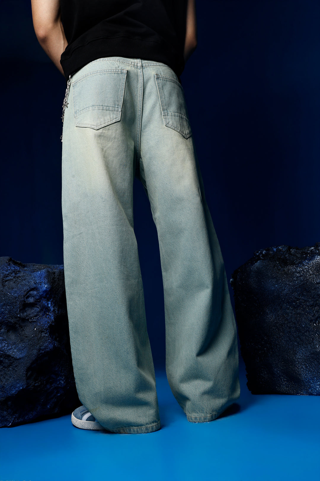 Vintage Wash Barrel Denim